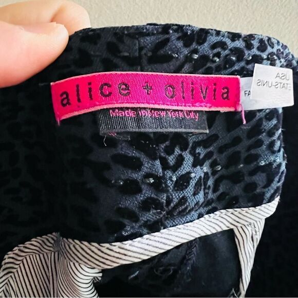 Alice + Olivia Women's Black/Gray Cheetah Print Pants Size 2 - Picture 7 of 9
